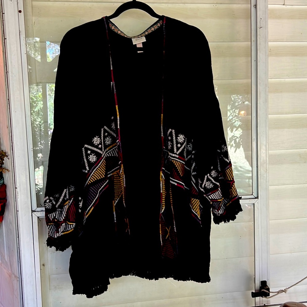 Black with maroon, black and gold Knox rose 2X kimono